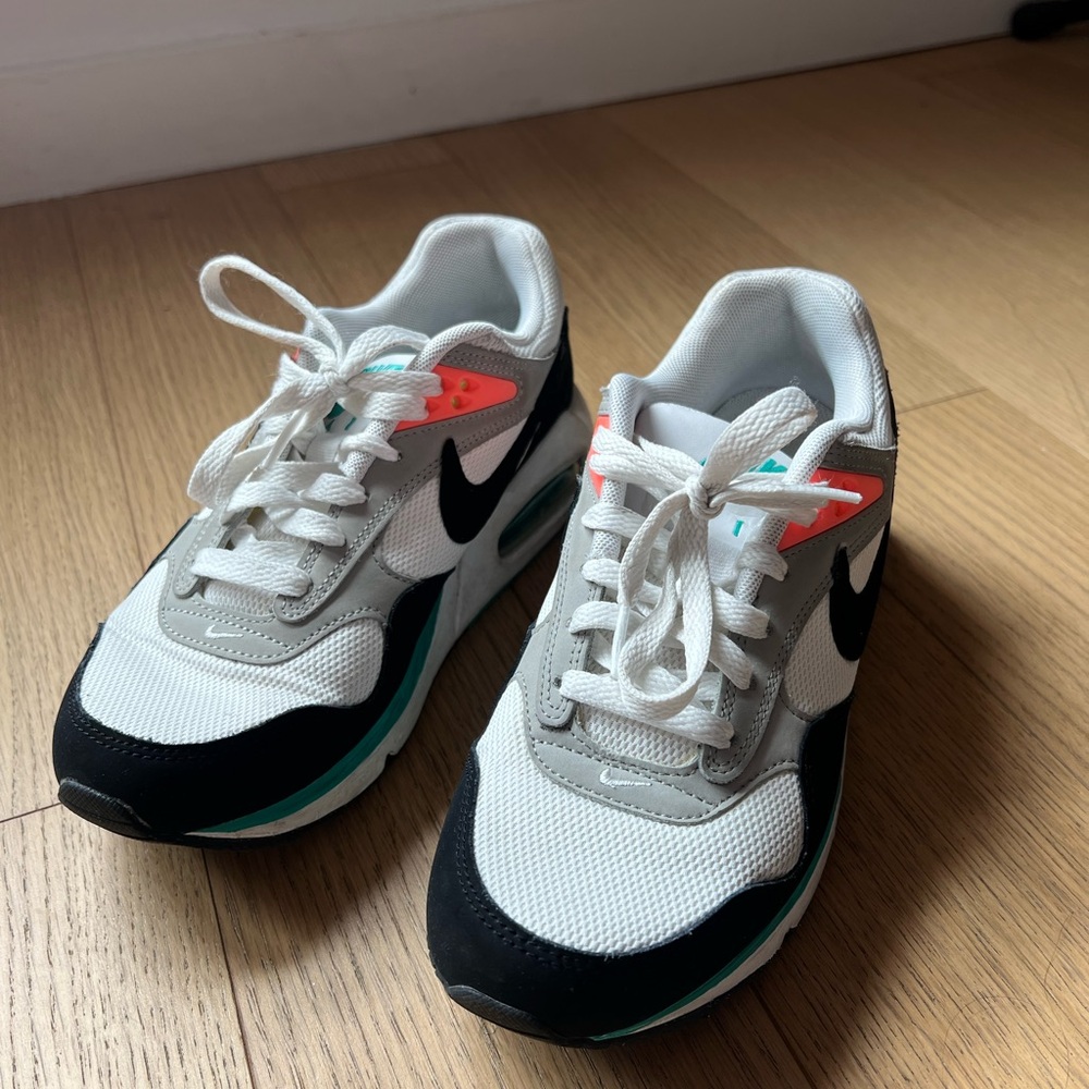 Nike Women’s Air Max